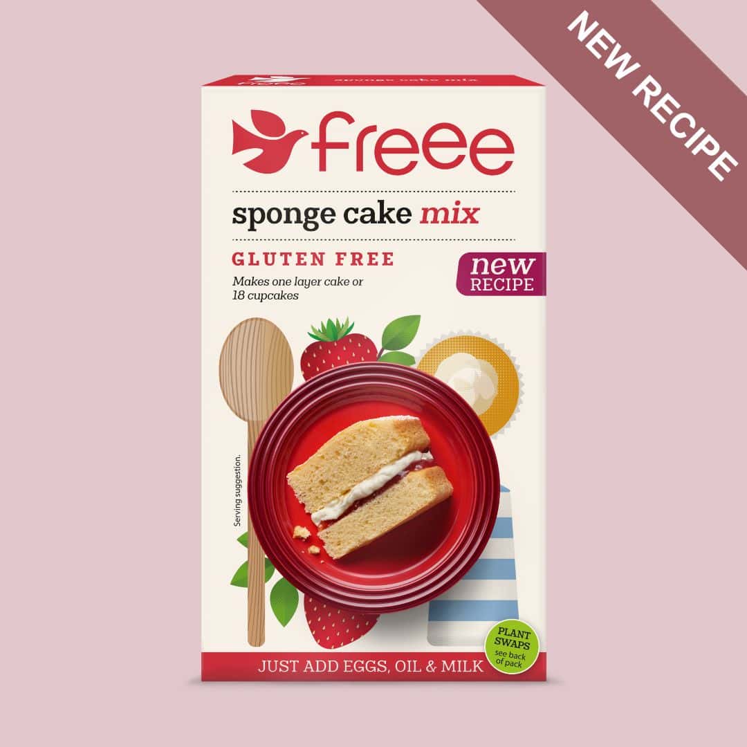 Gluten-free sponge cake mix with strawberries and vanilla flavor.